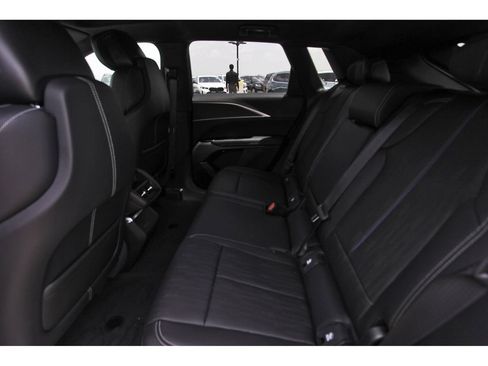 New 2026 Cadillac Lyriq Luxury AWD/4WD image 7