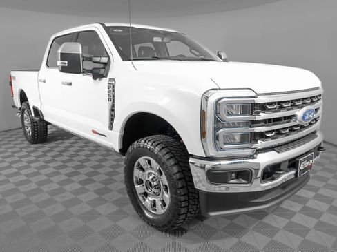 Used 2026 Ford F250 King Ranch w/ Chrome Package image 3