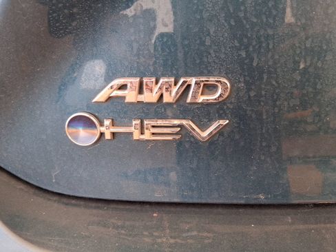 Used 2025 Toyota Camry SE w/ Convenience Package AWD/4WD image 13