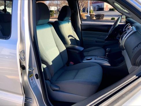 Used 2012 Toyota Tacoma PreRunner image 8