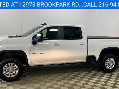 Used 2024 Chevrolet Silverado 2500 LT w/ Convenience Package image 6