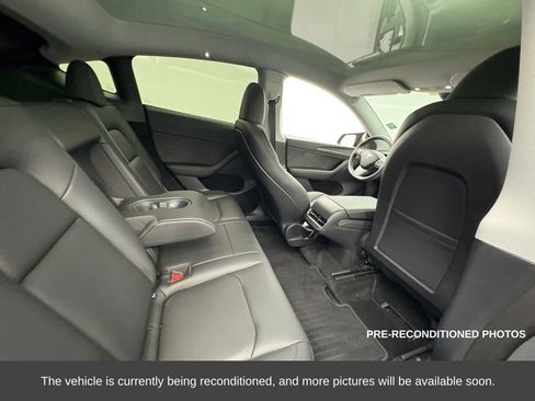 Used 2023 Tesla Model Y Long Range image 13