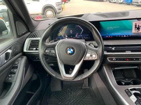 Used 2024 BMW X5 xDrive40i w/ Premium Package image 16