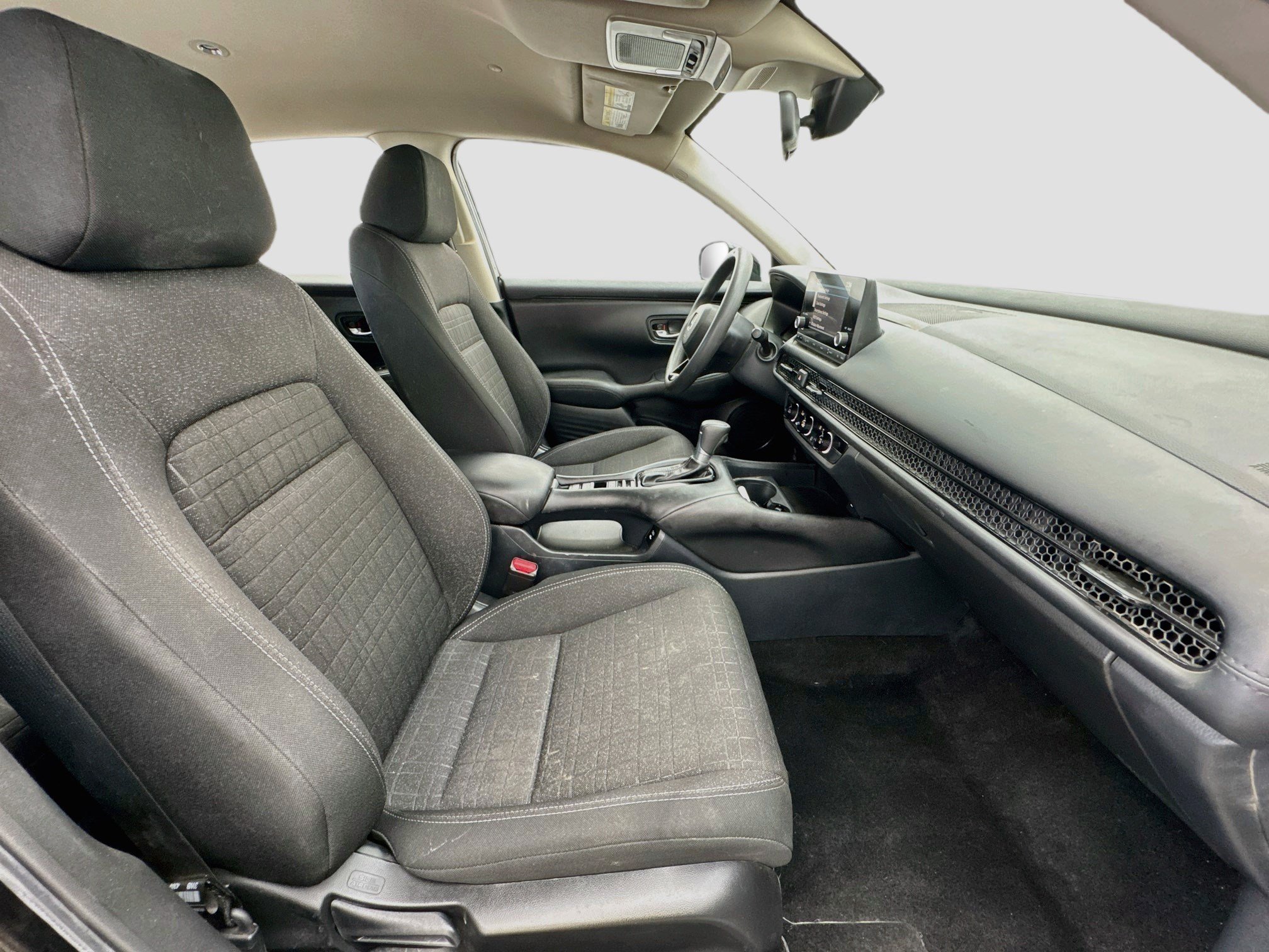 Used 2025 Honda HR-V LX image 18