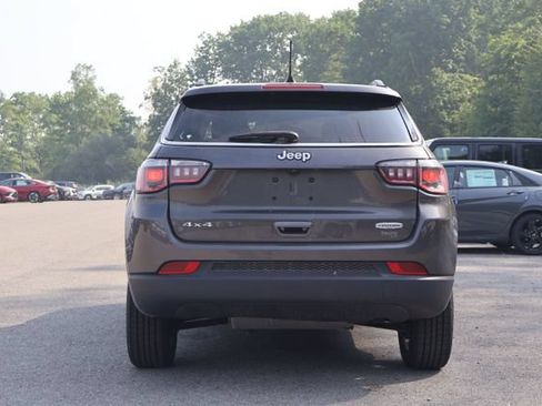 Used 2020 Jeep Compass Latitude AWD/4WD image 6