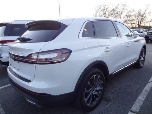 Used 2023 Lincoln Nautilus Reserve image 5