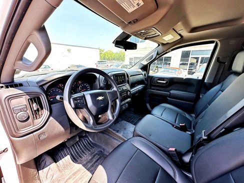 Used 2019 Chevrolet Silverado 1500 W/T w/ Trailering Package RWD image 13