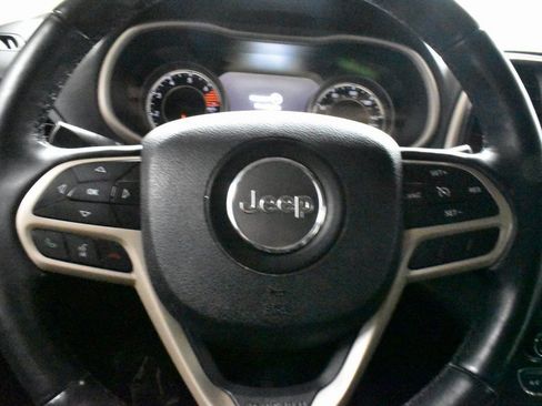 Used 2017 Jeep Cherokee Limited image 20