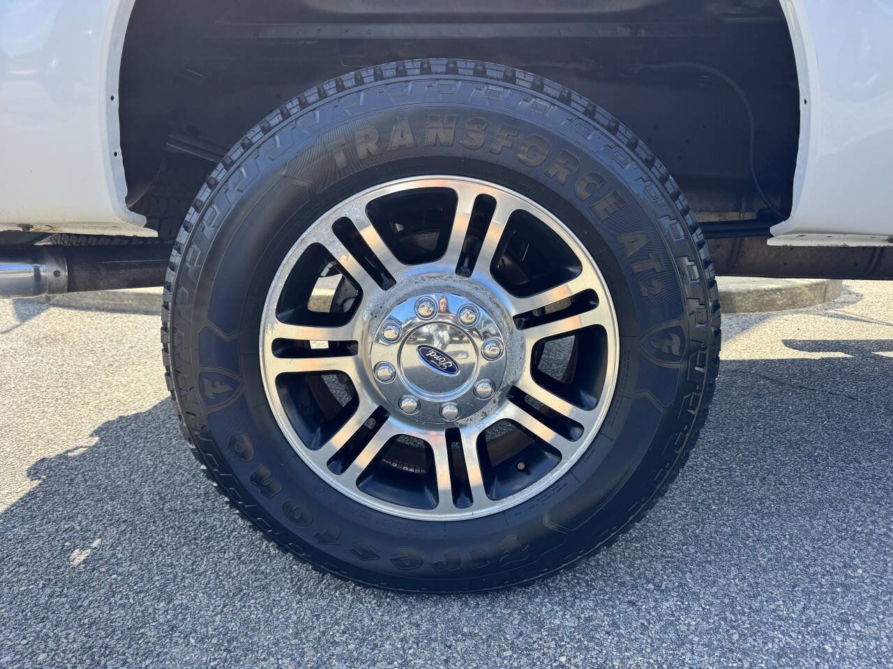 Used 2015 Ford F250 Platinum w/ FX4 Off-Road Package AWD/4WD image 14