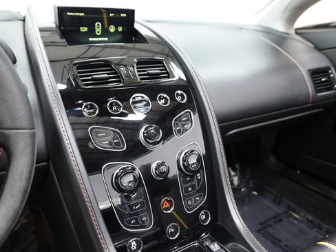 Used 2016 Aston Martin V8 Vantage GT RWD image 35