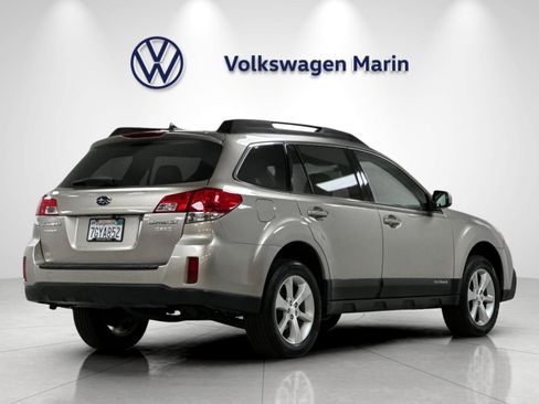 Used 2014 Subaru Outback 2.5i Limited AWD/4WD image 5