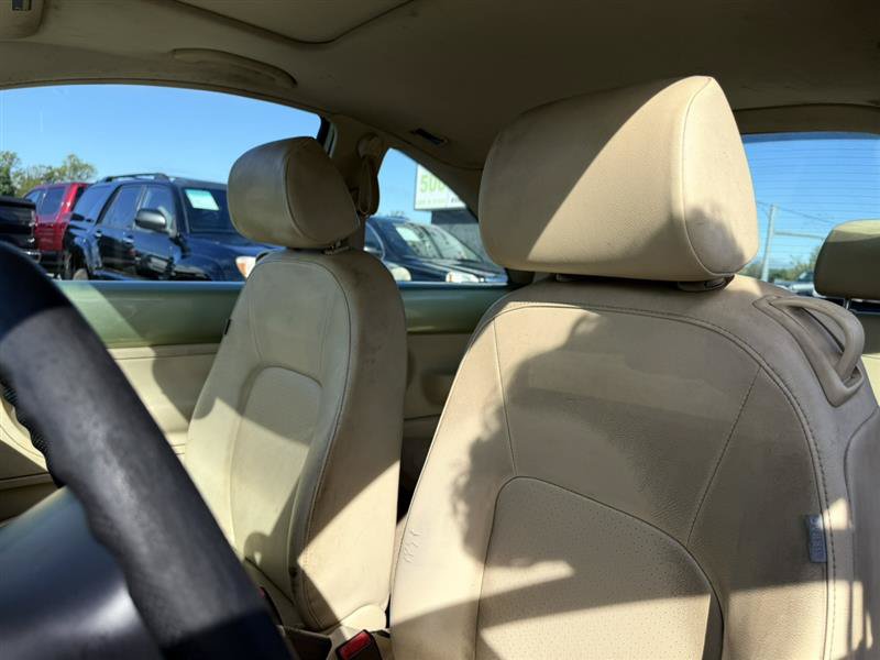 Used 2008 Volkswagen Beetle Coupe FWD image 15