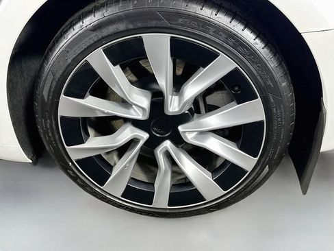 Used 2025 Tesla Model 3 Long Range RWD image 26