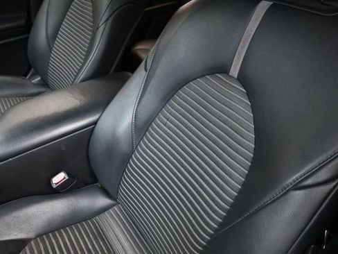 Used 2019 Toyota Camry SE FWD image 17