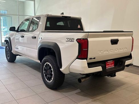 New 2026 Toyota Tacoma TRD Off-Road AWD/4WD image 9