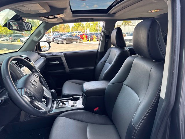 Used 2022 Toyota 4Runner SR5 Premium w/ Moonroof Package AWD/4WD image 7