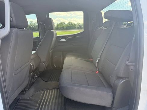 Used 2023 Chevrolet Silverado 1500 LT AWD/4WD image 13