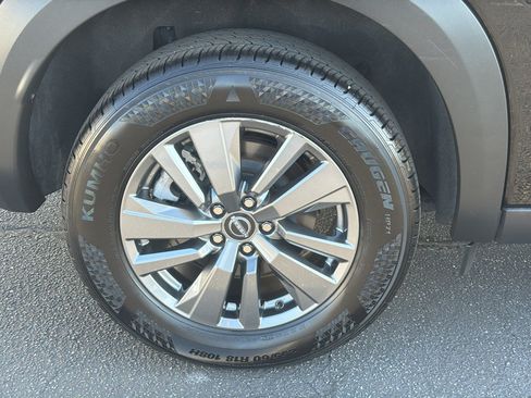 Used 2025 Nissan Pathfinder SV AWD/4WD image 35
