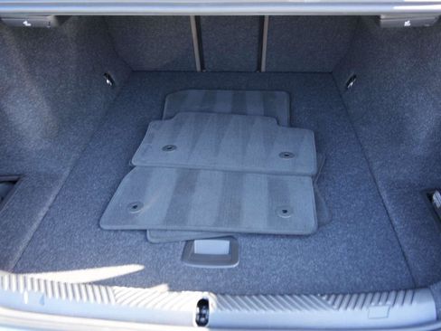 Used 2025 BMW i5 xDrive40 w/ Executive Package image 5