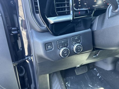 Used 2026 GMC Sierra 2500 SLE w/ SLE Value Package; AWD/4WD image 22