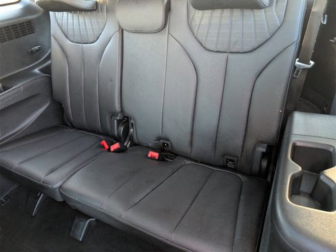 Used 2023 Hyundai Palisade Limited image 17