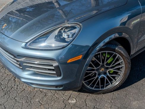 Used 2019 Porsche Cayenne E-Hybrid image 4