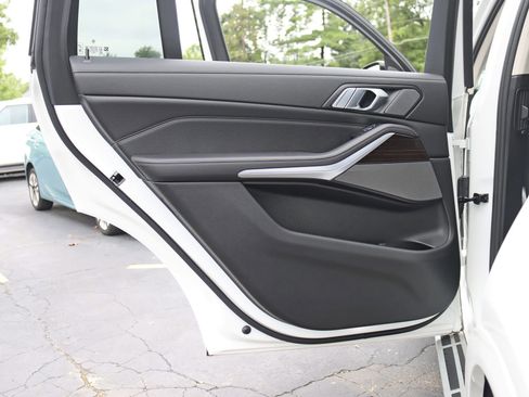 Used 2019 BMW X7 xDrive50i image 42