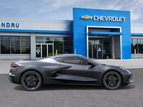 New 2027 Chevrolet Corvette Stingray Coupe w/ 1LT RWD image 5