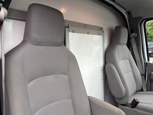 Used 2022 Ford E-350 and Econoline 350 Super Duty w/ Power Windows & Locks Group image 30