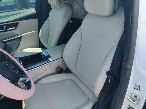 Used 2024 Mercedes-Benz GLC 300 image 8