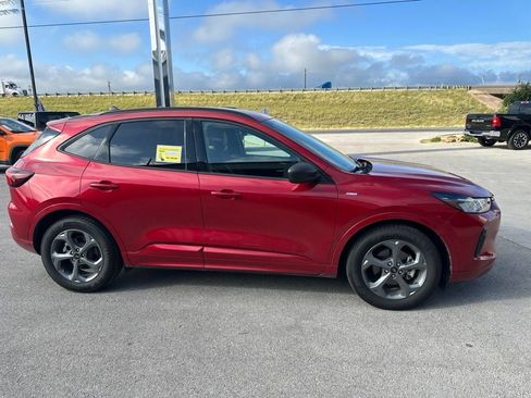 Used 2023 Ford Escape ST-Line w/ Tech Pack #1 FWD image 3