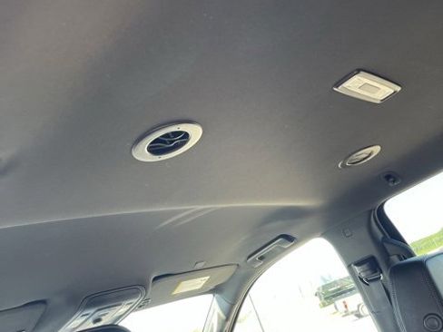 Used 2023 Chevrolet Suburban RST image 29