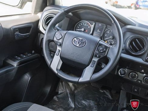 Used 2023 Toyota Tacoma TRD Sport AWD/4WD image 40