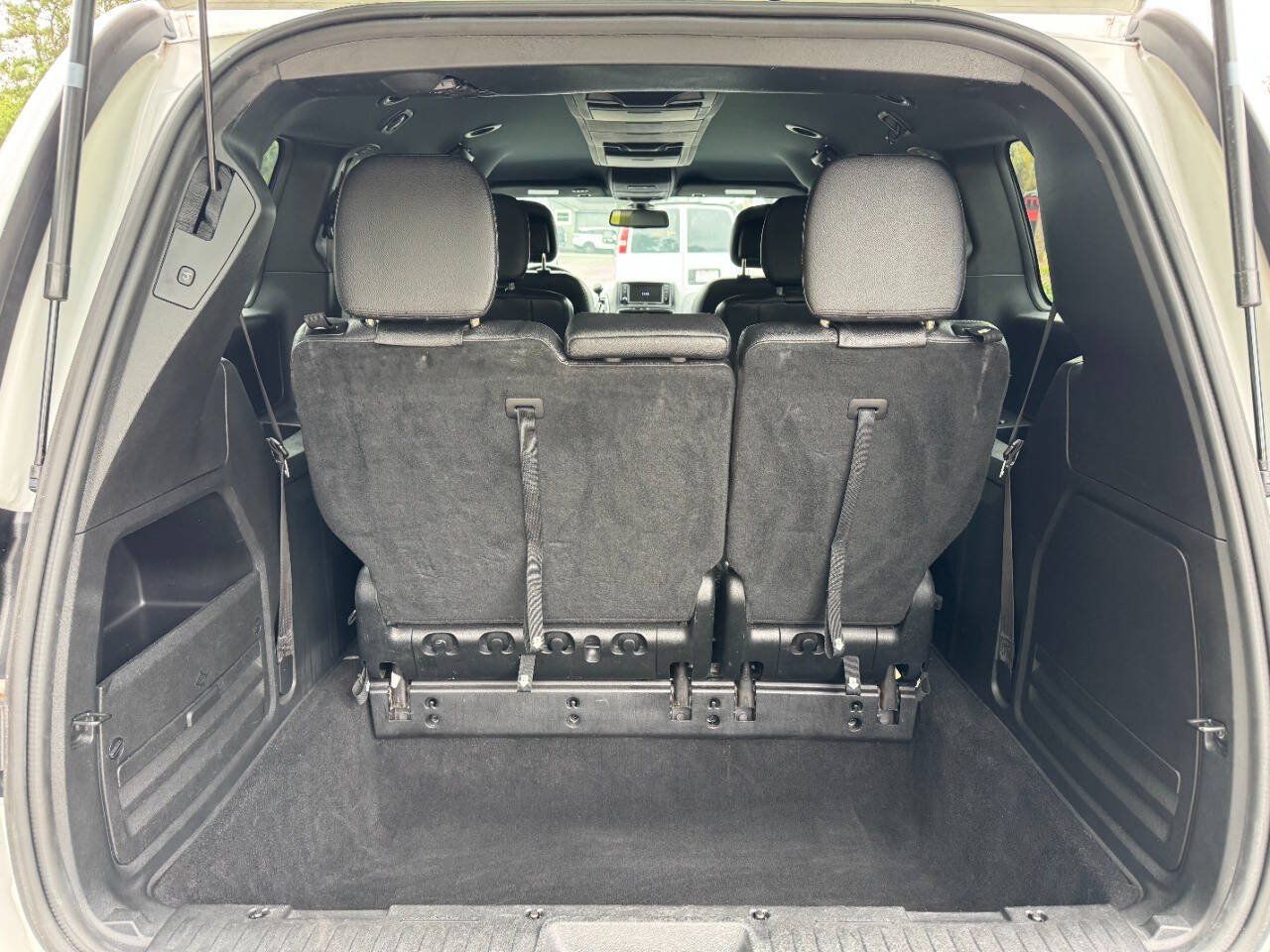 Used 2019 Dodge Grand Caravan SXT w/ Driver Convenience Group FWD image 14