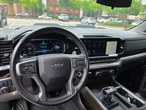 Certified 2025 Chevrolet Silverado 1500 LT Trail Boss w/ LT Trail Boss Premium Package AWD/4WD image 19