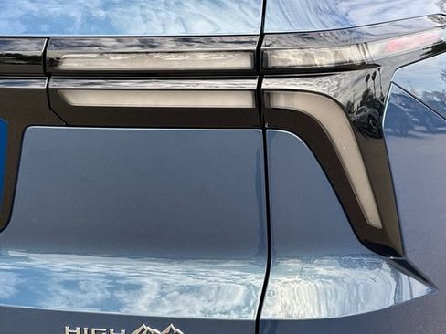 New 2026 Chevrolet Traverse High Country FWD image 41