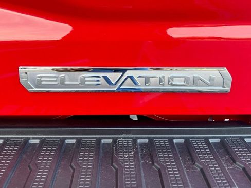 New 2026 GMC Sierra 1500 Elevation image 7