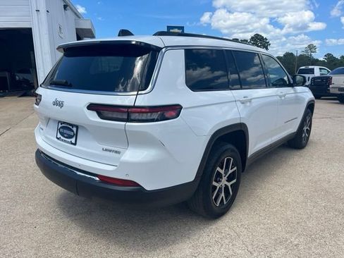 Used 2024 Jeep Grand Cherokee L Limited AWD/4WD image 4