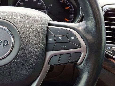 Used 2021 Jeep Grand Cherokee Laredo X AWD/4WD image 22