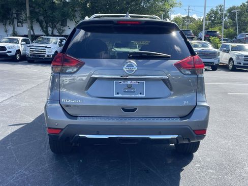 Used 2019 Nissan Rogue SL w/ Premium Package FWD image 6