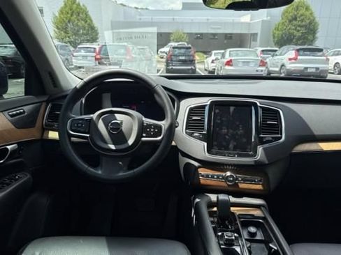 Used 2023 Volvo XC90 B6 Plus w/ Protection Package AWD/4WD image 3