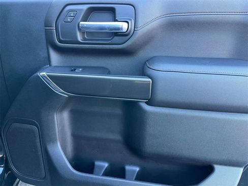 Used 2022 GMC Sierra 2500 AT4 image 19