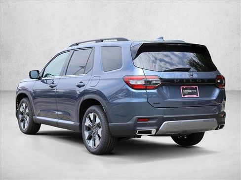 New 2026 Honda Pilot Touring image 7