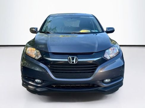 Used 2018 Honda HR-V EX image 2