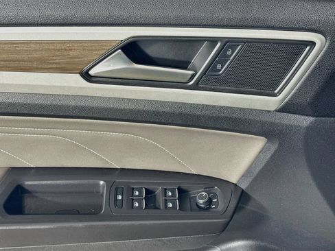Certified 2023 Volkswagen Atlas SEL AWD/4WD image 11