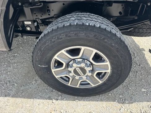 Used 2026 Ford F250 Lariat AWD/4WD image 31
