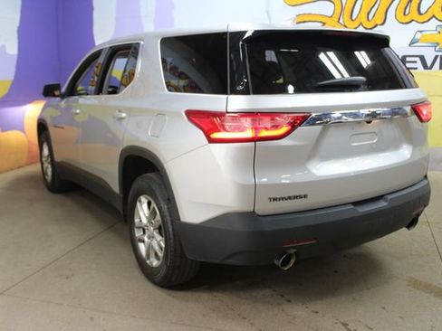 Used 2021 Chevrolet Traverse LS FWD image 6
