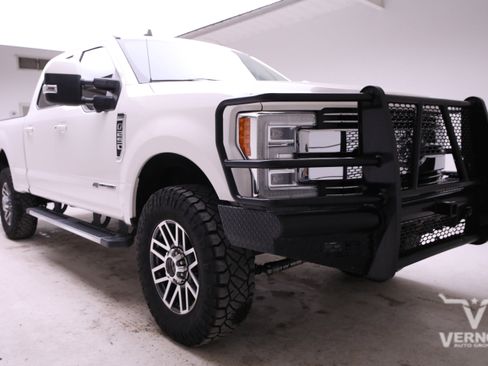 Used 2019 Ford F250 Lariat w/ Lariat Ultimate Package image 7
