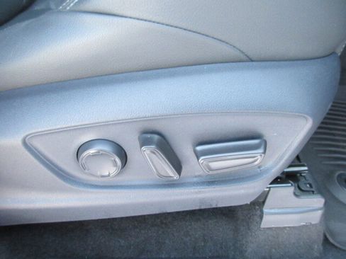 Used 2025 Toyota Tacoma TRD Off-Road image 36