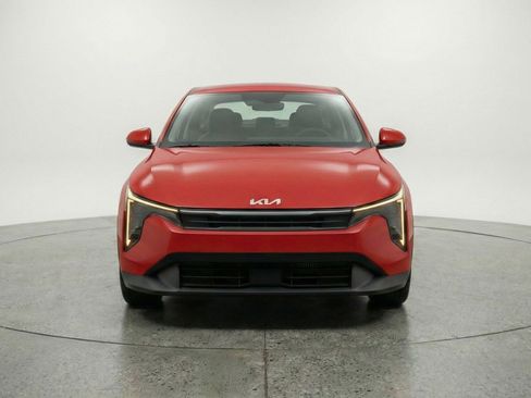 Used 2025 Kia K4 LXS image 2